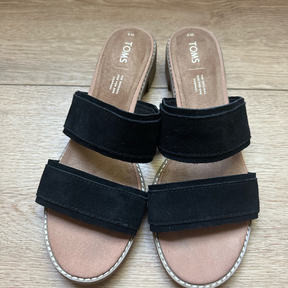 TOMS Women's Black Double Strap Sandals - Picture 2 of 5